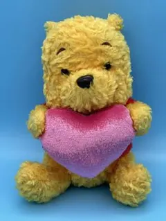 【くまのプーさん】ぬいぐるみ 赤いシャツ ハート付き ディズニー
