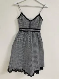 レストローズフラワー柄ノースリーブ 膝下ワンピース　裾レース