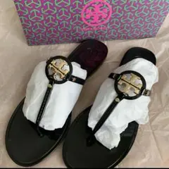 TORY BURCH トリーバーチ ビーチサンダル ブラック ロゴ 未使用のサムネイル