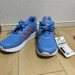 adidas スニーカー　22.5cm