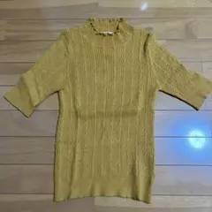 半袖ニット　マスタード色　ニット　ケーブルニット