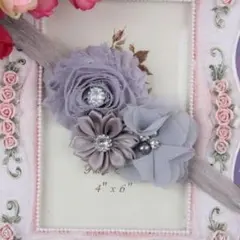 グレー　3つのお花　ベビー　ヘアバンド　キッズ　子供　ヘアアクセサリー