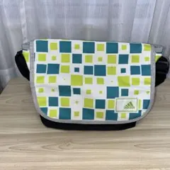 ショルダーバッグ　adidas