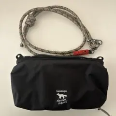 トポロジー　メゾンキツネ　コラボ　ボトルサコッシュ　ブラック