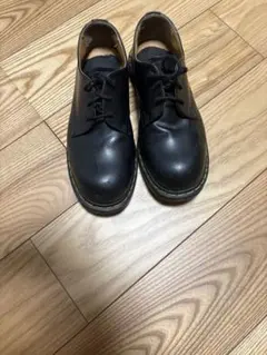 Dr. Martens 3ホール
