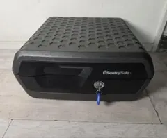 SentrySafe JSW0809 電子金庫 - メルカリ