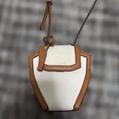 ぽ*ず様 CHARLES & KEITH ショルダーバッグ アイボリー/ブラウン