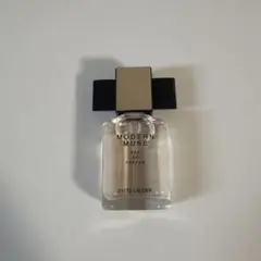 【新品】ESTEE LAUDER モダン ミューズ オーデパフュームのサムネイル