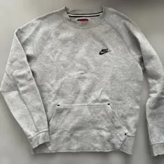 赤 スウェット