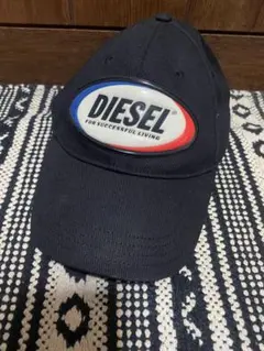 【即購入○】DIESEL キャップ ブラック メタルロゴ DIESEL (ディーゼル) ロゴ メタルオーバルD プレート付き ベースボール