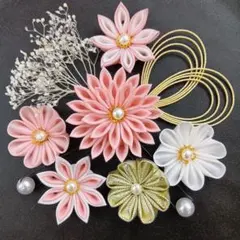 髪飾り　つまみ細工　成人式　卒業式　結婚式　七五三　ピンク　白　金