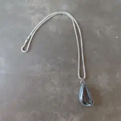 しずくペンダント