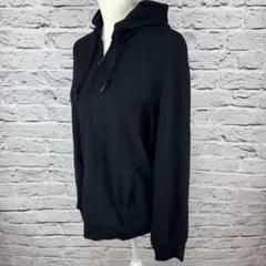 ユニクロ　エアリズムUVカットフルジップパーカ　ブラック　サイズＬ 729