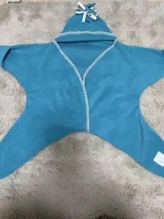 星　フード付き青いフリースおくるみ