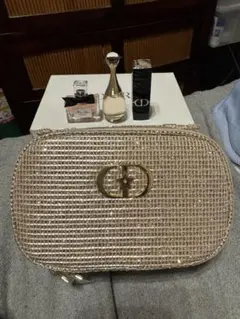 Dior ホリデー限定ノベルティ ポーチ ゴールド
