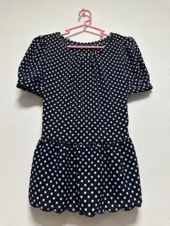 ドット柄半袖ペプラムトップス