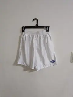 Umbro ホワイトショートパンツ