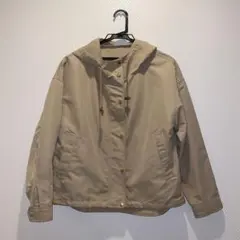 マウンテンパーカー　GU ジーユー 秋•冬物 Mサイズ ベージュ