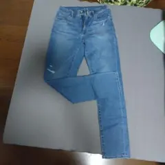 UNIQLO、デニムブルー ダメージ加工