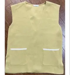 ワールド　イエロー ニットベスト ベスト イエロー　スポンディッシュ