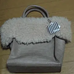 タグ付きファーバッグ