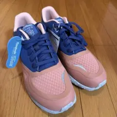 Reebok ランニングシューズ ピンク/ネイビー