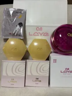 アンラーヴ ソープ 洗顔石鹸 2個 専用ケース&バスパウダーのサムネイル