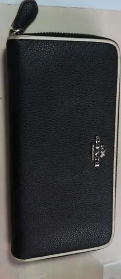 COACHブラック長財布のサムネイル