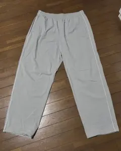 ユニクロ ウルトラストレッチアクティブトラックパンツ グレー Lサイズ