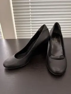 ✳︎美品 GUCCI グッチ GG柄 ウェッジソール パンプス 23cm ブラックのサムネイル