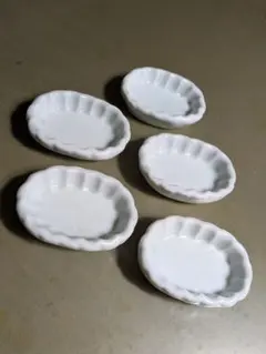 お値下げしました。青白磁豆皿　楕円菊花皿　5客　未使用