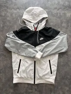 Nike フード付きナイロンジャケット S