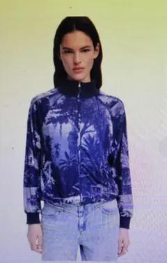 Desigual 総柄 ジップアップ ブルゾン Lサイズのサムネイル