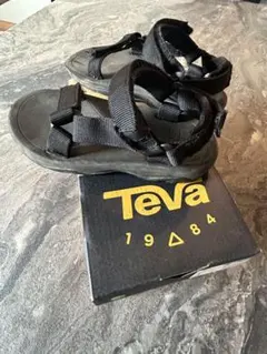 Teva テバ 23cm ブラック サンダル 厚底 ハリケーン - メルカリ