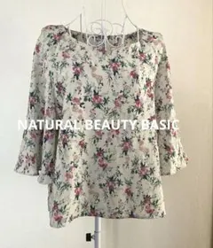 NATURAL BEAUTY BASIC ／フラワープリントブラウス五分袖 M