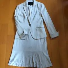 UNTITLEDのスカートスーツ