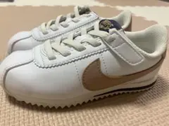 Nike キッズスニーカー ホワイト/ゴールド