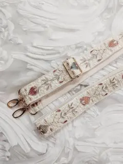 特価H-3インド刺繍リボン※ショルダーストラップ　スマホストラップ　送料込み