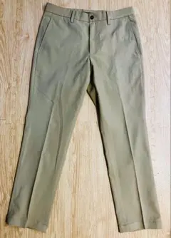 ベージュ　スリムフィット チノパンツ　Sサイズ