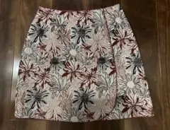 リリーブラウン　台形　花柄