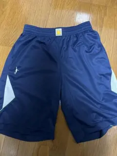 Item thumbnail for item 438c6e75-0e48-4420-b68e-39152d5add03