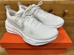 ナイキNIKE インヴィンシブルラン3 オールホワイトカラー 26.5CM