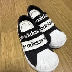 adidas スリッポン 黒/白