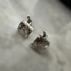 Item thumbnail for item ea424163-9e7c-4cb3-8db5-22ff5428c600