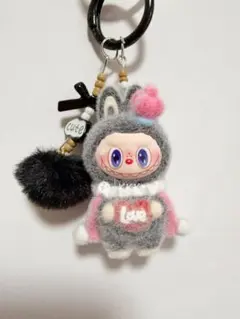 ラブブlabubuキーホルダーかわいい王冠＆マント付き既購入OK