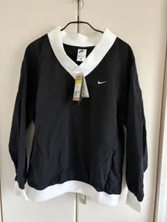 【新品・未使用】NIKE ナイロンジャケット 軽量 レディースのサムネイル