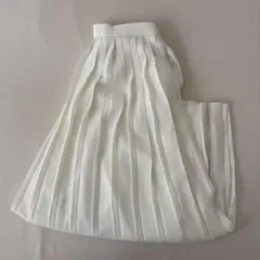 ユニクロ シフォンプリーツロングスカート オフホワイトのサムネイル