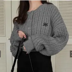 グレイル ロゴ刺繍ケーブルニットショート丈カーディガン (F) 長袖 ぽわん袖