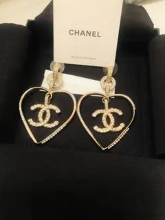 CHANEL ハートピアス