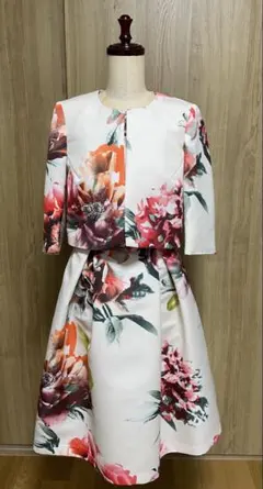 SEVENTY 花柄 ノースリーブワンピース ボレロセットのサムネイル